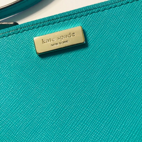 ❌SOLD❌Kate Spade Turquoise Wristlet - Picture 3 of 4